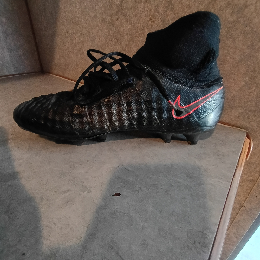 Nike Black and Red Athletic Shoes